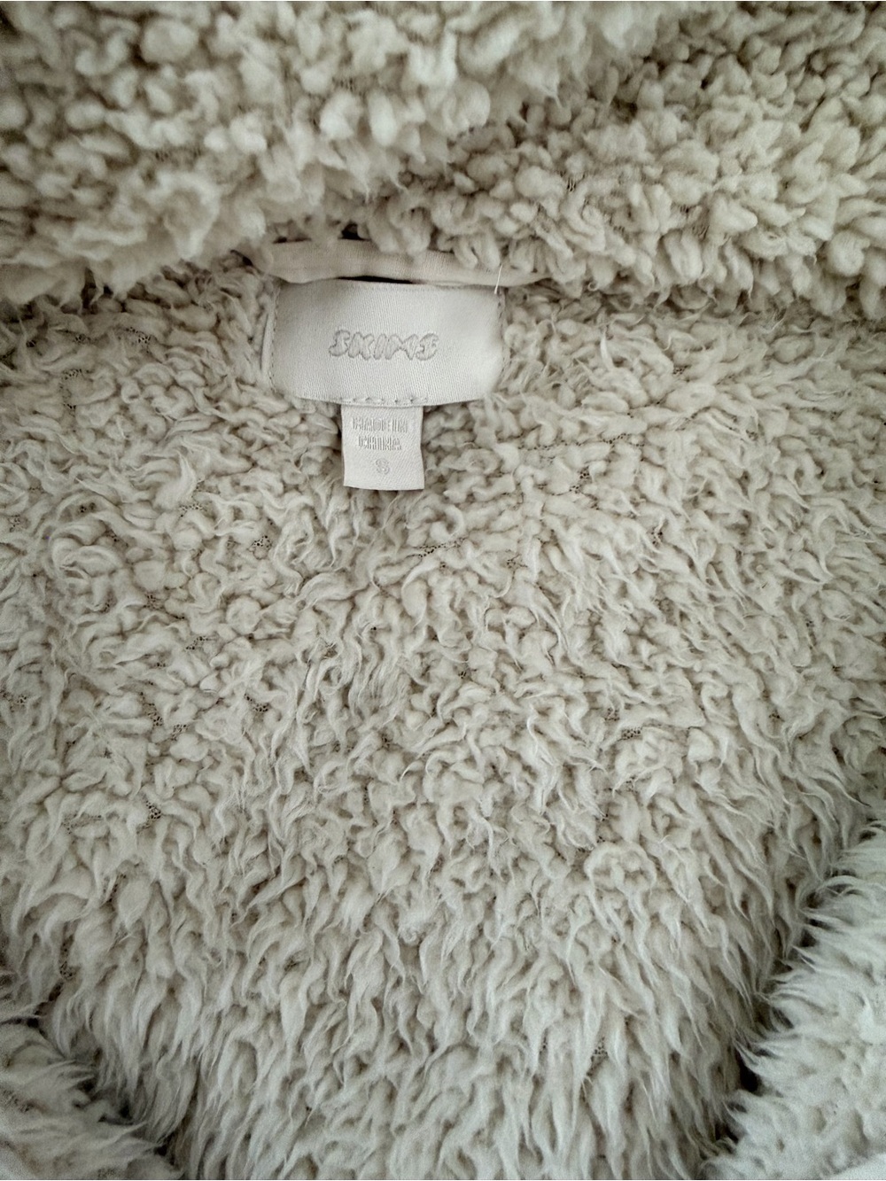 SKIMS Teddy Cream Fleece Zip Crop Sweater & Jogger Set - Picture 5 of 8